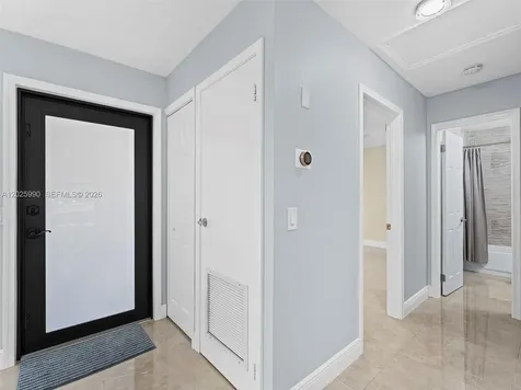 1561 NW 98th Avenue Pembroke Pines FL 33024