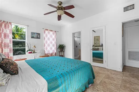 1460 E West Avenue Miami Beach FL 33139