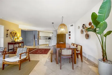 701 Brickell Key Boulevard Miami FL 33131