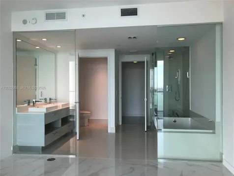 650 NE 32 Miami FL 33137