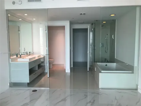 650 NE 32 Miami FL 33137