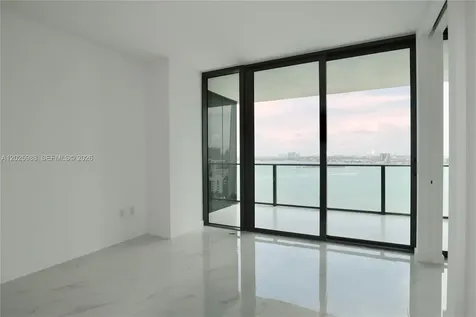 650 NE 32 Miami FL 33137