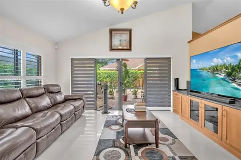 5143 NW 42nd Terrace Coconut Creek FL 33073