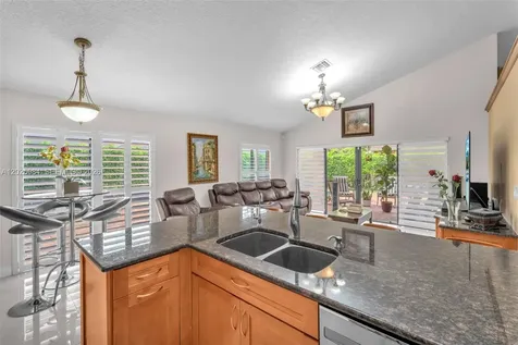 5143 NW 42nd Terrace Coconut Creek FL 33073