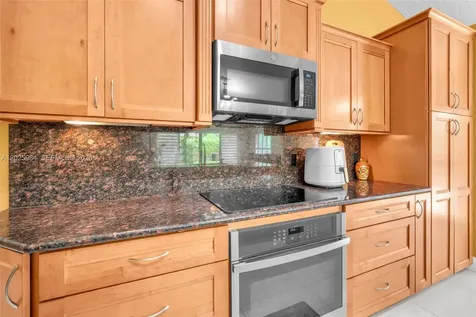 5143 NW 42nd Terrace Coconut Creek FL 33073