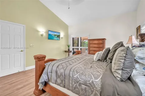 5143 NW 42nd Terrace Coconut Creek FL 33073