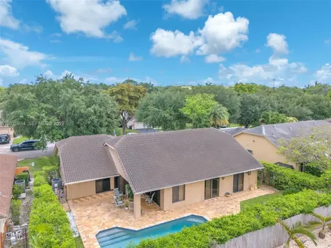5143 NW 42nd Terrace Coconut Creek FL 33073