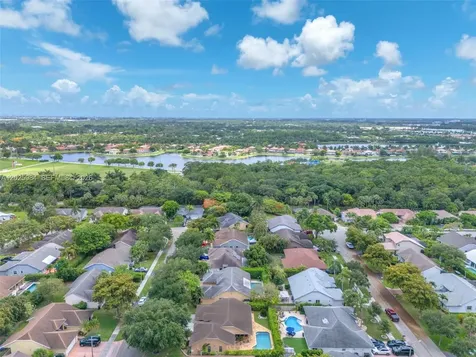 5143 NW 42nd Terrace Coconut Creek FL 33073