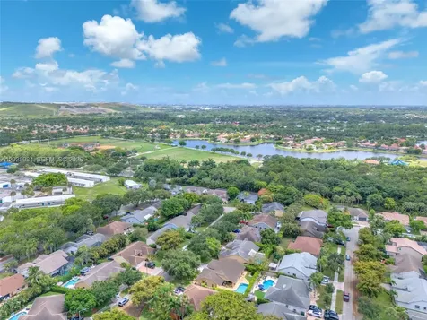5143 NW 42nd Terrace Coconut Creek FL 33073