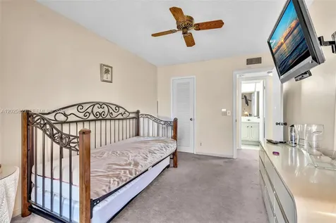 117 Westbury E Deerfield Beach FL 33442
