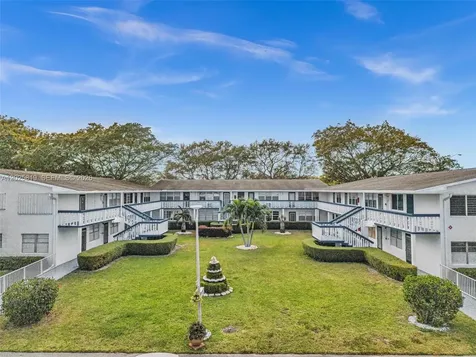 117 Westbury E Deerfield Beach FL 33442