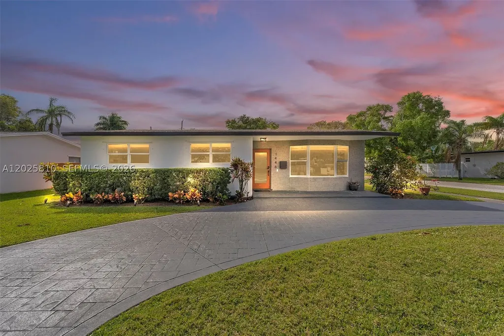 1446 Scott Street Hollywood FL 33020