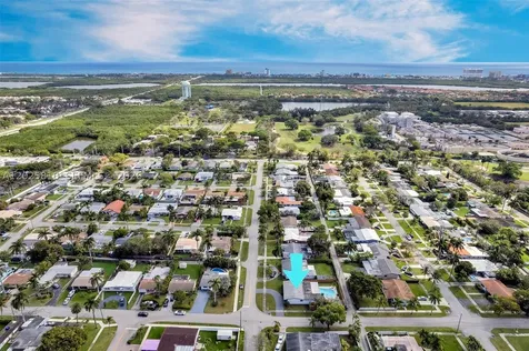 1446 Scott Street Hollywood FL 33020