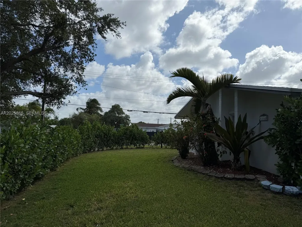 19640 Lenaire Drive Cutler Bay FL 33157