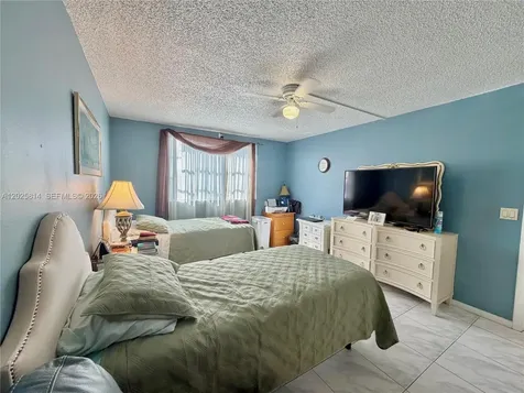2901 NW 46th Avenue Lauderdale Lakes FL 33313