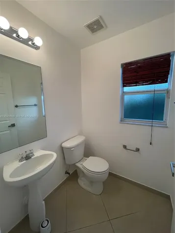 3458 NW 17th Terrace Oakland Park FL 33309