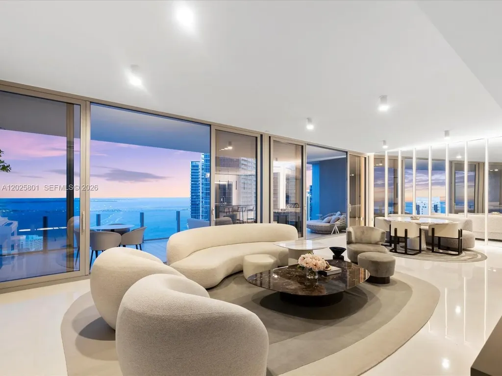 300 Biscayne Boulevard Way Miami FL 33131