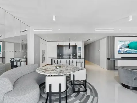 300 Biscayne Boulevard Way Miami FL 33131