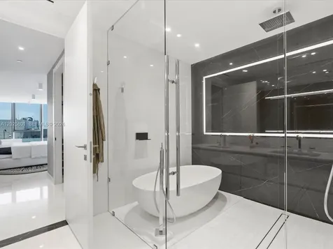 300 Biscayne Boulevard Way Miami FL 33131