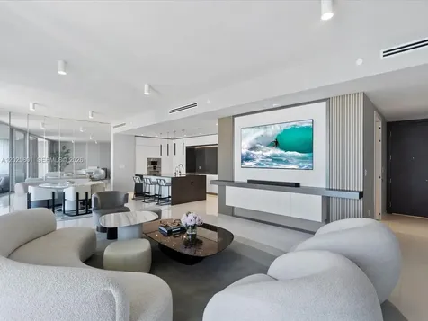 300 Biscayne Boulevard Way Miami FL 33131