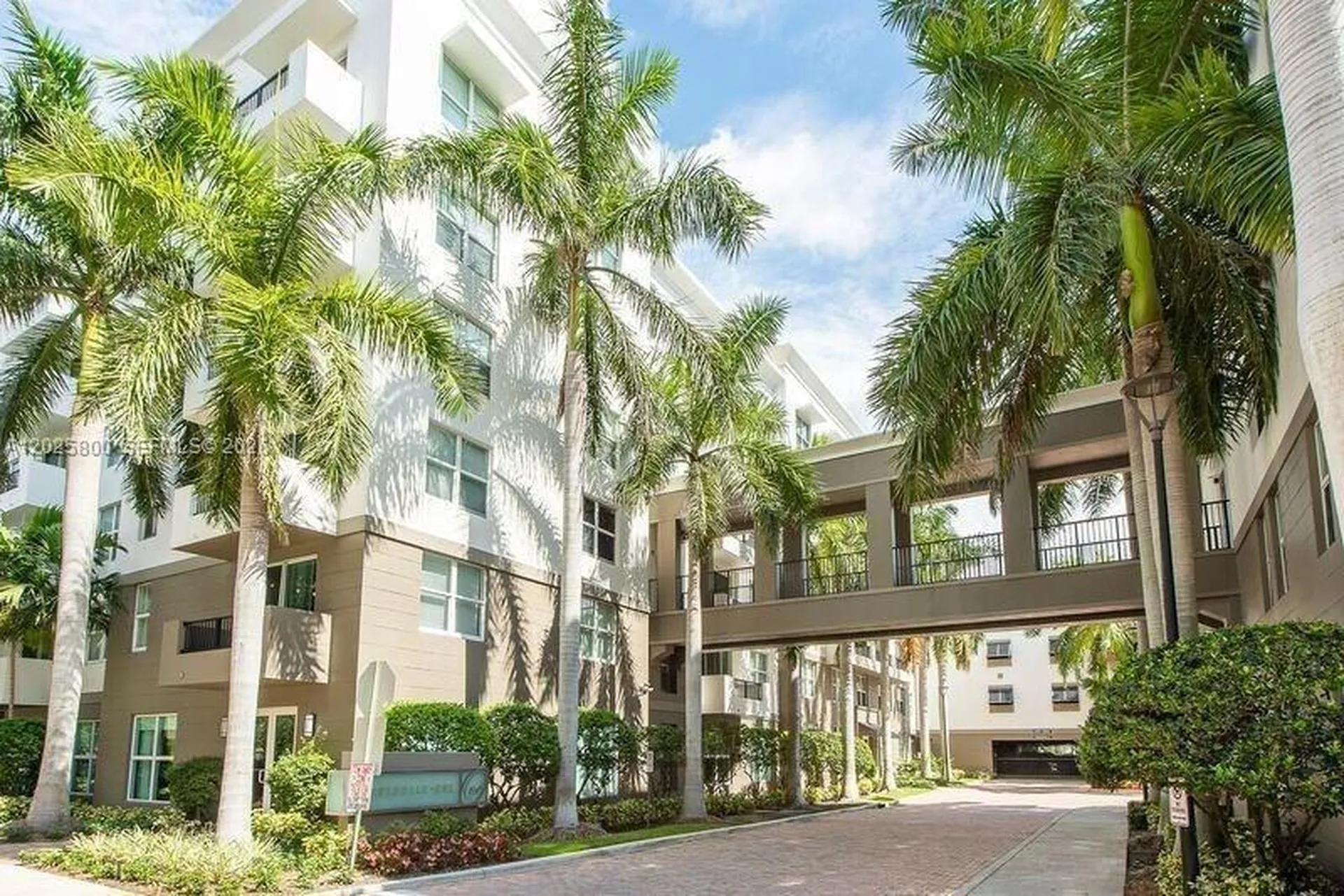 2421 NE 65th Street Fort Lauderdale FL 33308