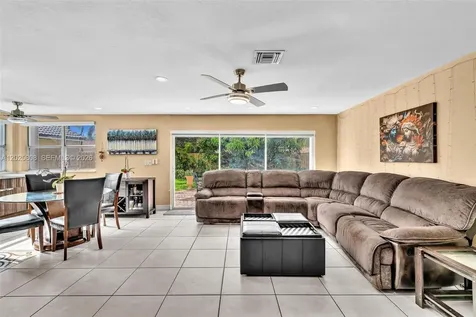 16408 Sapphire Place Weston FL 33331