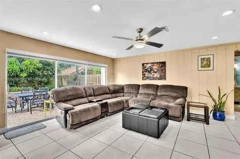 16408 Sapphire Place Weston FL 33331