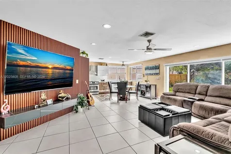 16408 Sapphire Place Weston FL 33331