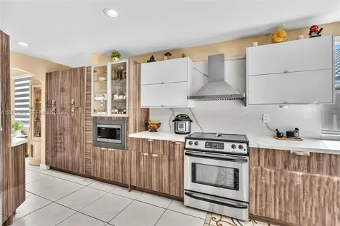 16408 Sapphire Place Weston FL 33331