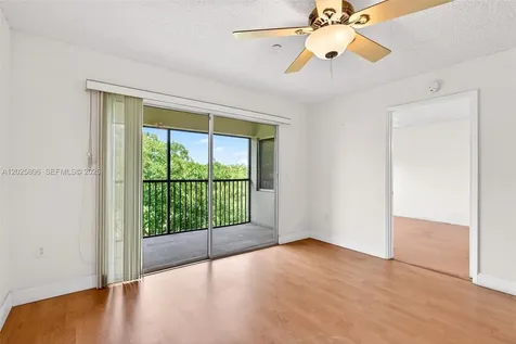 1650 SW 124th Terrace Pembroke Pines FL 33027