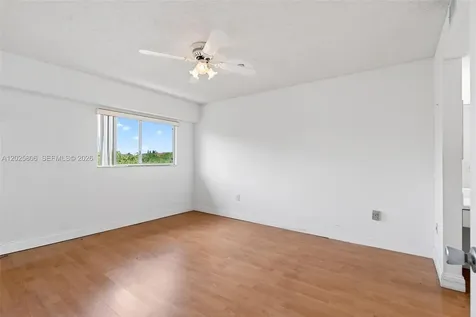 1650 SW 124th Terrace Pembroke Pines FL 33027