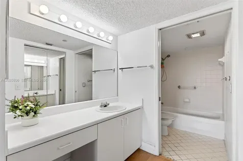 1650 SW 124th Terrace Pembroke Pines FL 33027