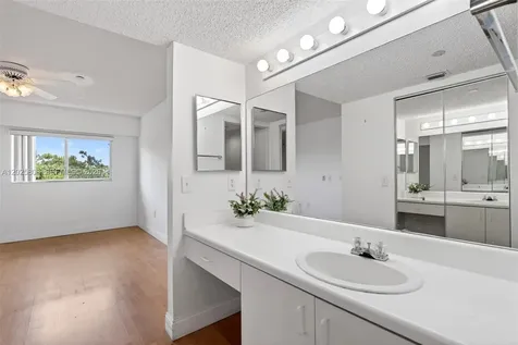 1650 SW 124th Terrace Pembroke Pines FL 33027