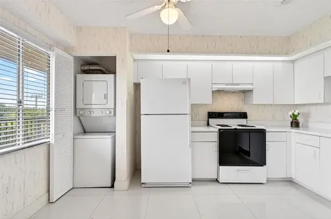 1650 SW 124th Terrace Pembroke Pines FL 33027