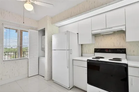 1650 SW 124th Terrace Pembroke Pines FL 33027