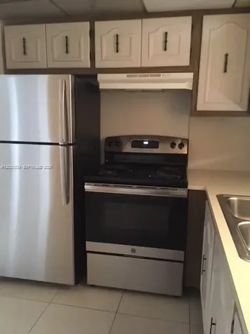 9351 Fontainebleau Bl Miami FL 33172