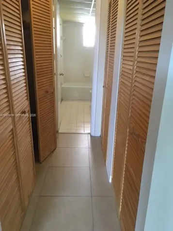 9351 Fontainebleau Bl Miami FL 33172