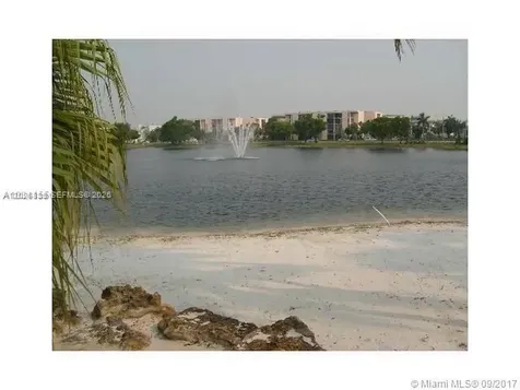 9351 Fontainebleau Bl Miami FL 33172