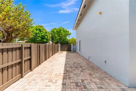 15834 SW 101st Street Miami FL 33196