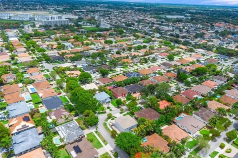 15834 SW 101st Street Miami FL 33196