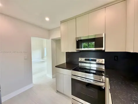 1575 NE 110 Te Miami FL 33161
