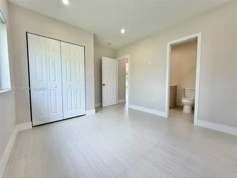 1575 NE 110 Te Miami FL 33161