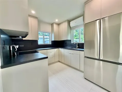 1575 NE 110 Te Miami FL 33161