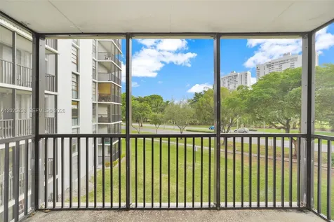 3401 N Country Club Drive Aventura FL 33180