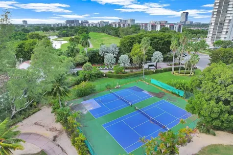 3401 N Country Club Drive Aventura FL 33180