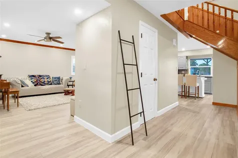 4890 SW 104th Avenue Cooper City FL 33328