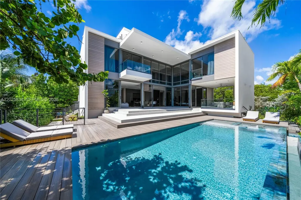 571 Glenridge Road Key Biscayne FL 33149