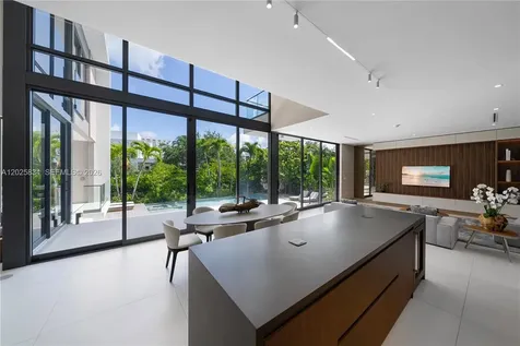 571 Glenridge Road Key Biscayne FL 33149