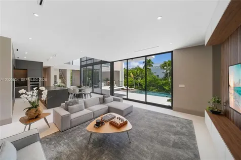 571 Glenridge Road Key Biscayne FL 33149