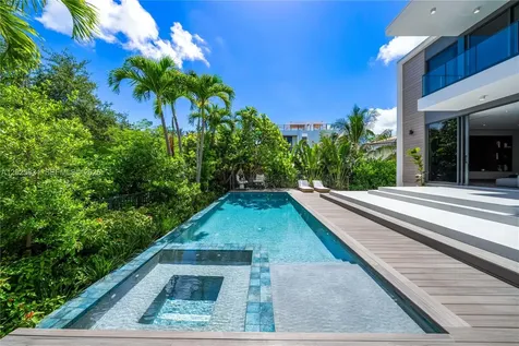 571 Glenridge Road Key Biscayne FL 33149